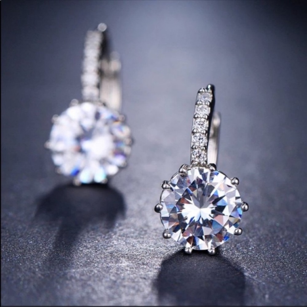NEW SOLITAIRE 925 STERLING SILVER DIAMOND HOOP EARRINGS - Picture 2 of 4